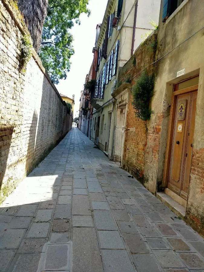 Biennale Apartment Near San Marco Venice