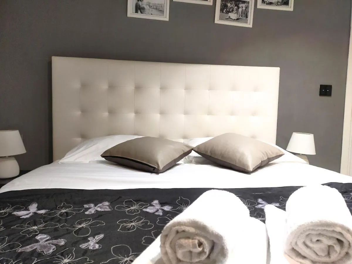 Biennale Apartment Near San Marco Venice Italy