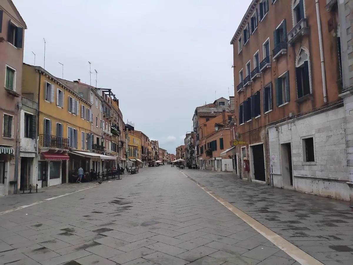 Biennale Apartment Near San Marco Venice
