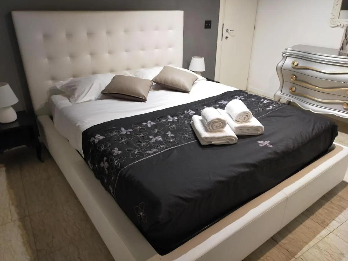 Biennale Apartment Near San Marco Venice Italy