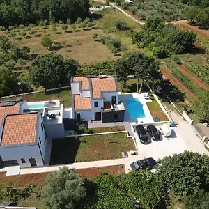 https://villa-martin-noel.in-istria.net