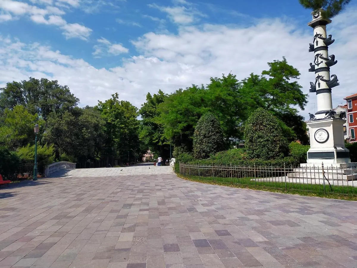 Biennale Apartment Near San Marco Венеция Италия