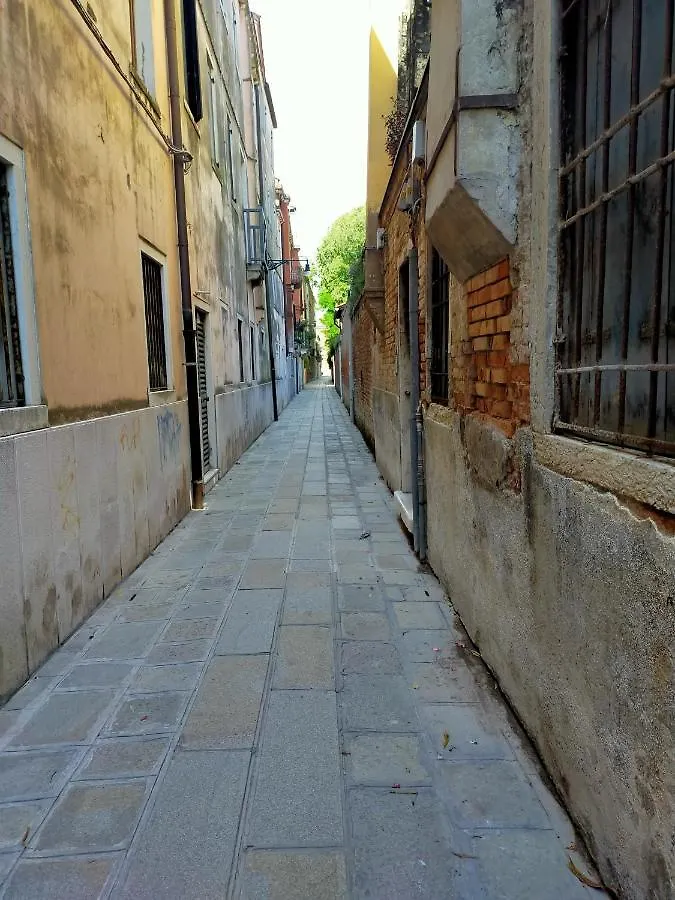 Biennale Apartment Near San Marco Венеция Италия